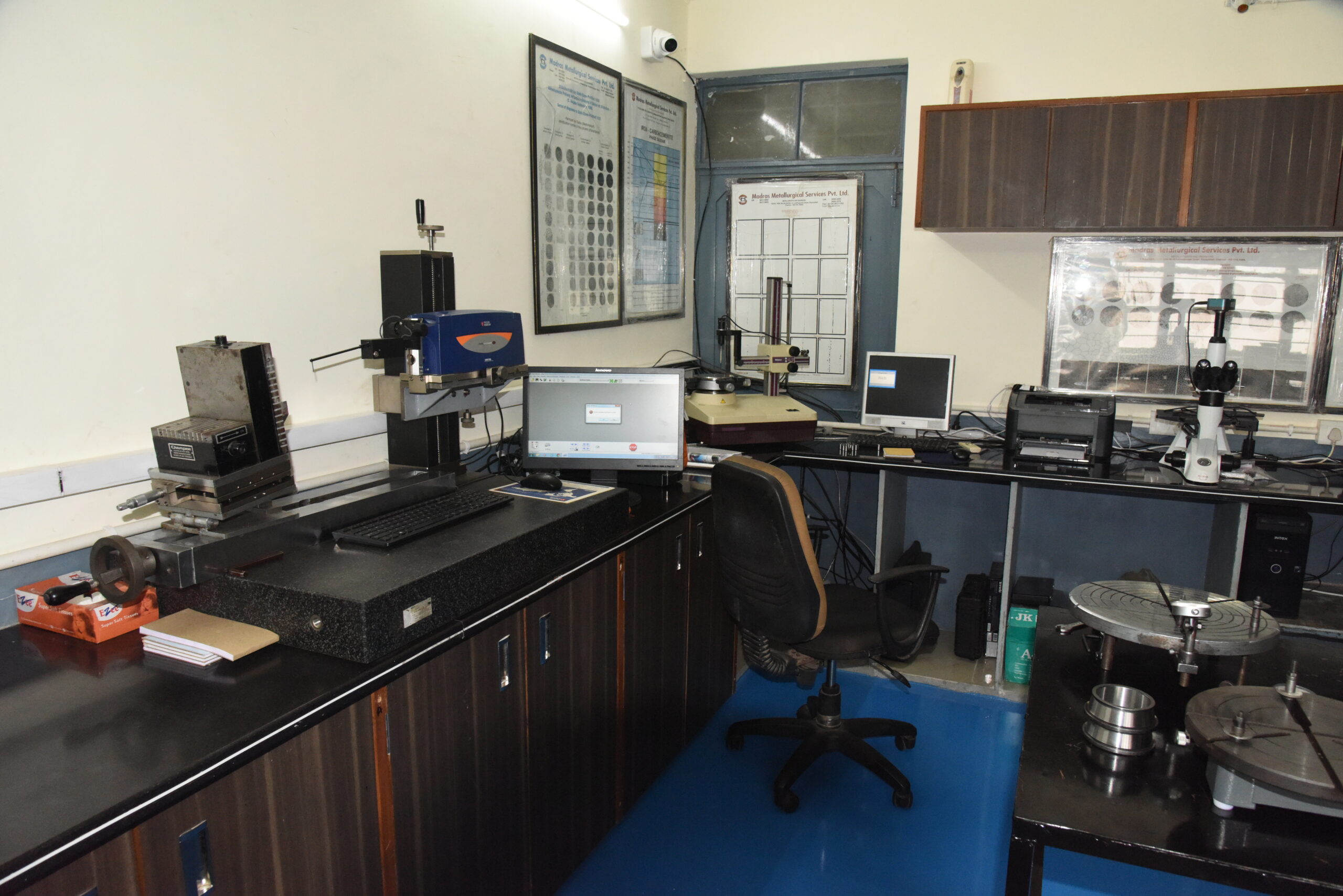 Taylor Hubson and Roundness Tester - Quality Control - Standard Room - Marc Bearings Pvt. Ltd. - India